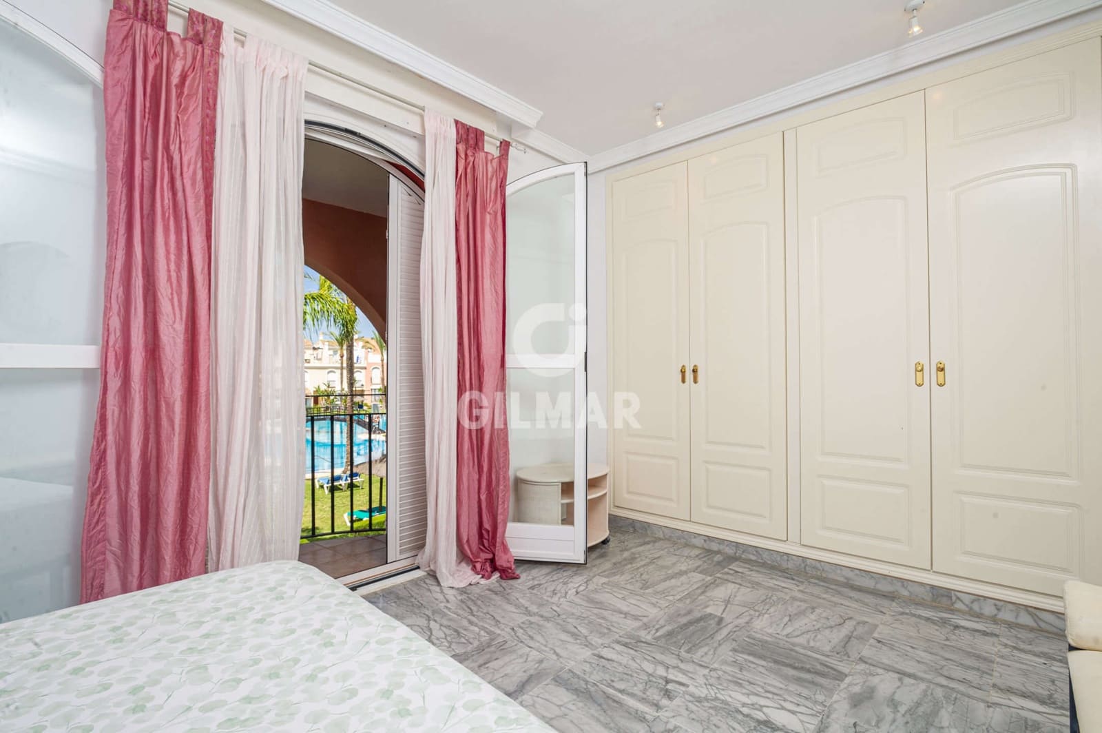 3 soveværelse Rækkehus til salg i Marbella med swimmingpool garage - € 1.190.000 (Ref: 9228038)