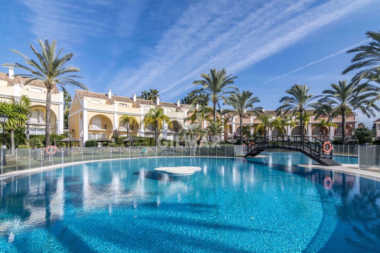 3 soveværelse Rækkehus til salg i Marbella med swimmingpool garage - € 1.190.000 (Ref: 9228038)