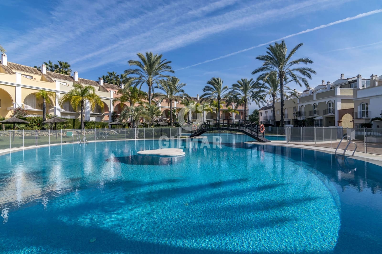 3 soveværelse Rækkehus til salg i Marbella med swimmingpool garage - € 1.190.000 (Ref: 9228038)