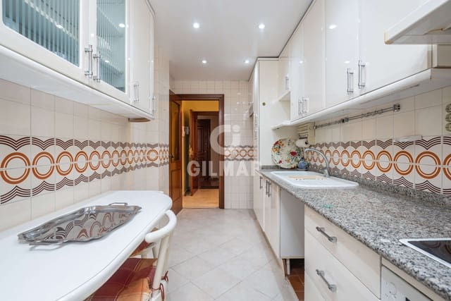 3 soverom Leilighet til salgs i Playa de Fontanilla, Marbella med svømmebasseng - € 575 000 (Ref: 9228039)