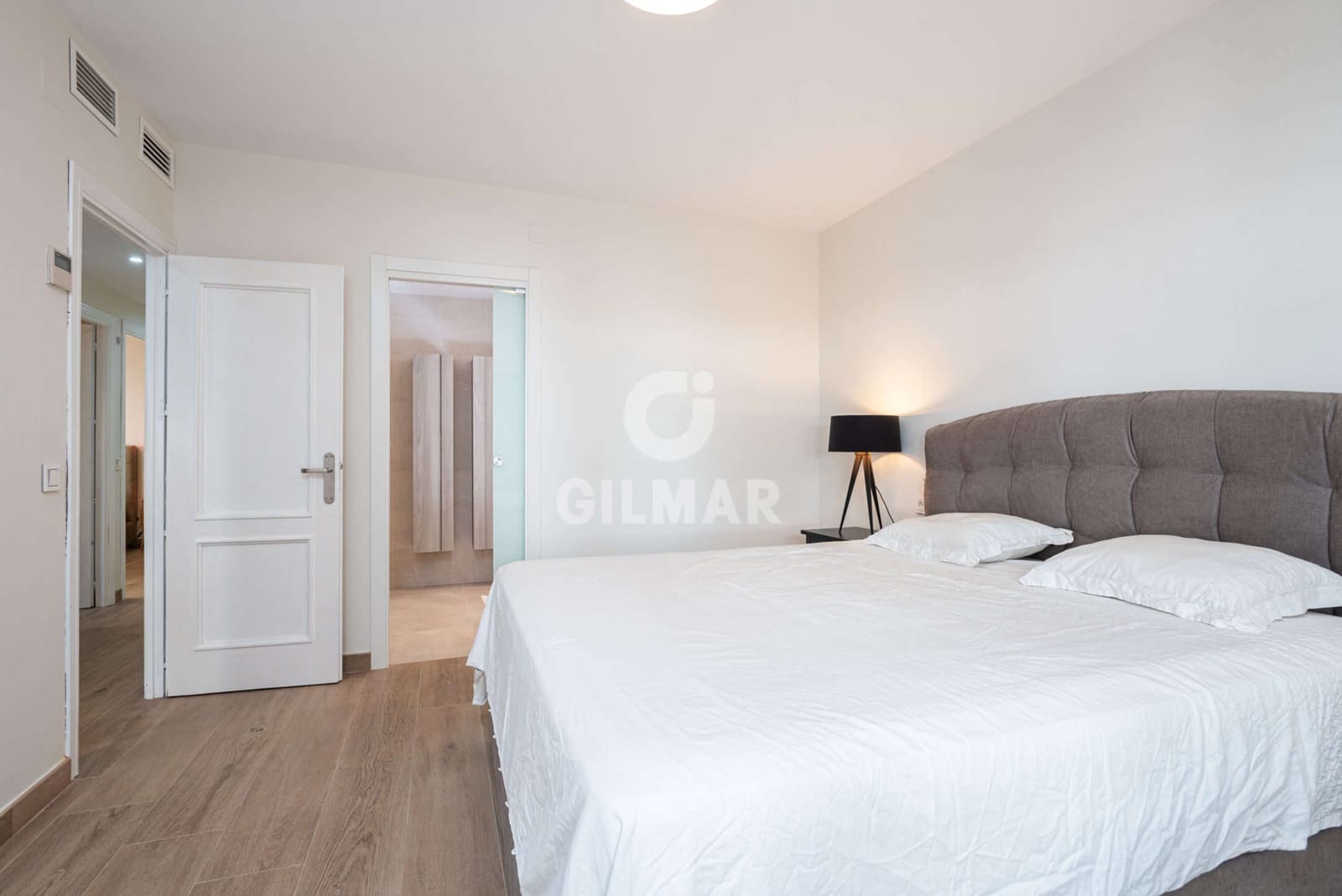 4 makuuhuone Asunto myytävänä paikassa Marbella mukana 
autotalli - 895 000 € (Ref: 9228040)