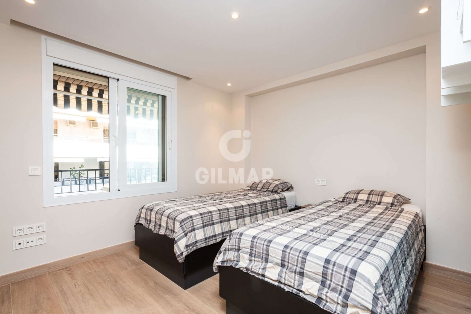 4 makuuhuone Asunto myytävänä paikassa Marbella mukana 
autotalli - 895 000 € (Ref: 9228040)