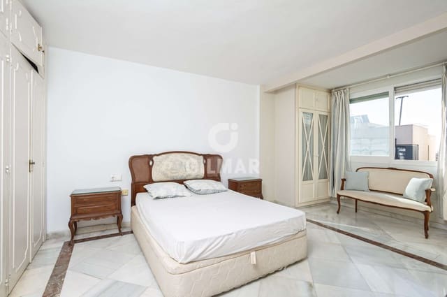 4 bedroom Flat for sale in Huerta Belón - Calvario, Marbella - € 670,000 (Ref: 9228041)