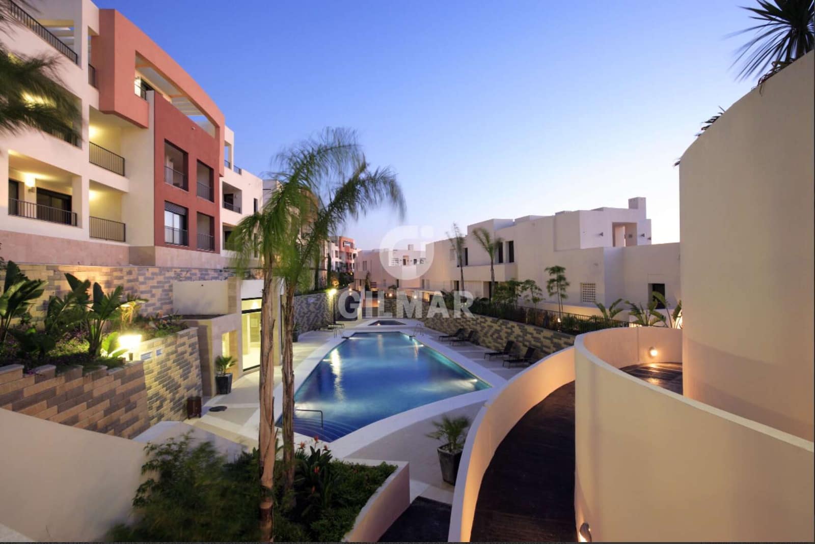 2 sovrum Lägenhet till salu i Los Monteros med pool garage - 370 000 € (Ref: 9228042)