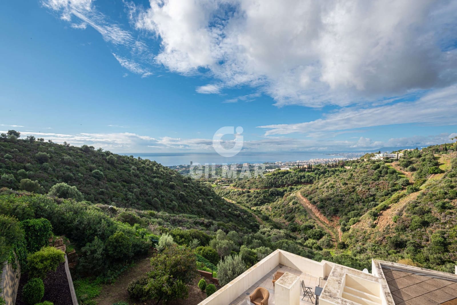 2 sovrum Lägenhet till salu i Los Monteros med pool garage - 370 000 € (Ref: 9228042)