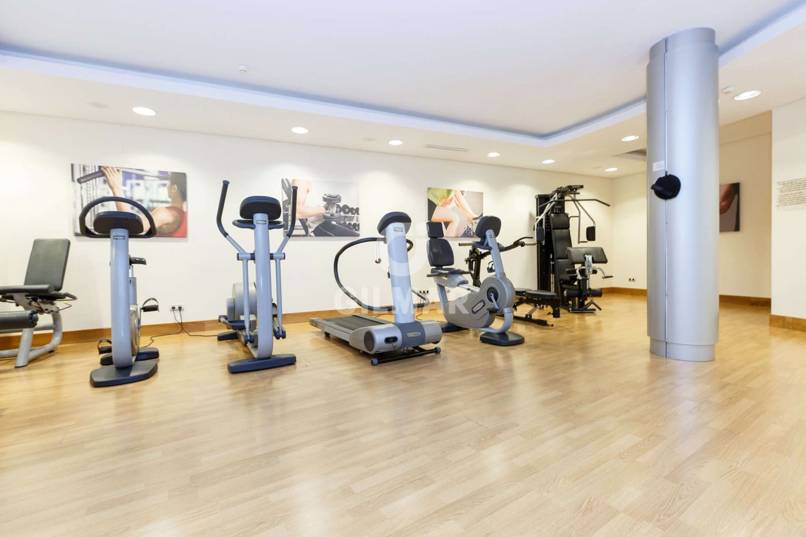 2 sovrum Lägenhet till salu i Los Monteros med pool garage - 370 000 € (Ref: 9228042)