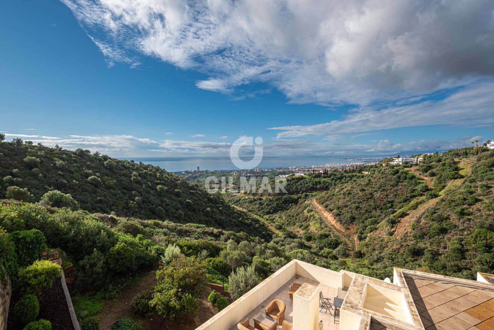 2 sovrum Lägenhet till salu i Los Monteros med pool garage - 370 000 € (Ref: 9228042)