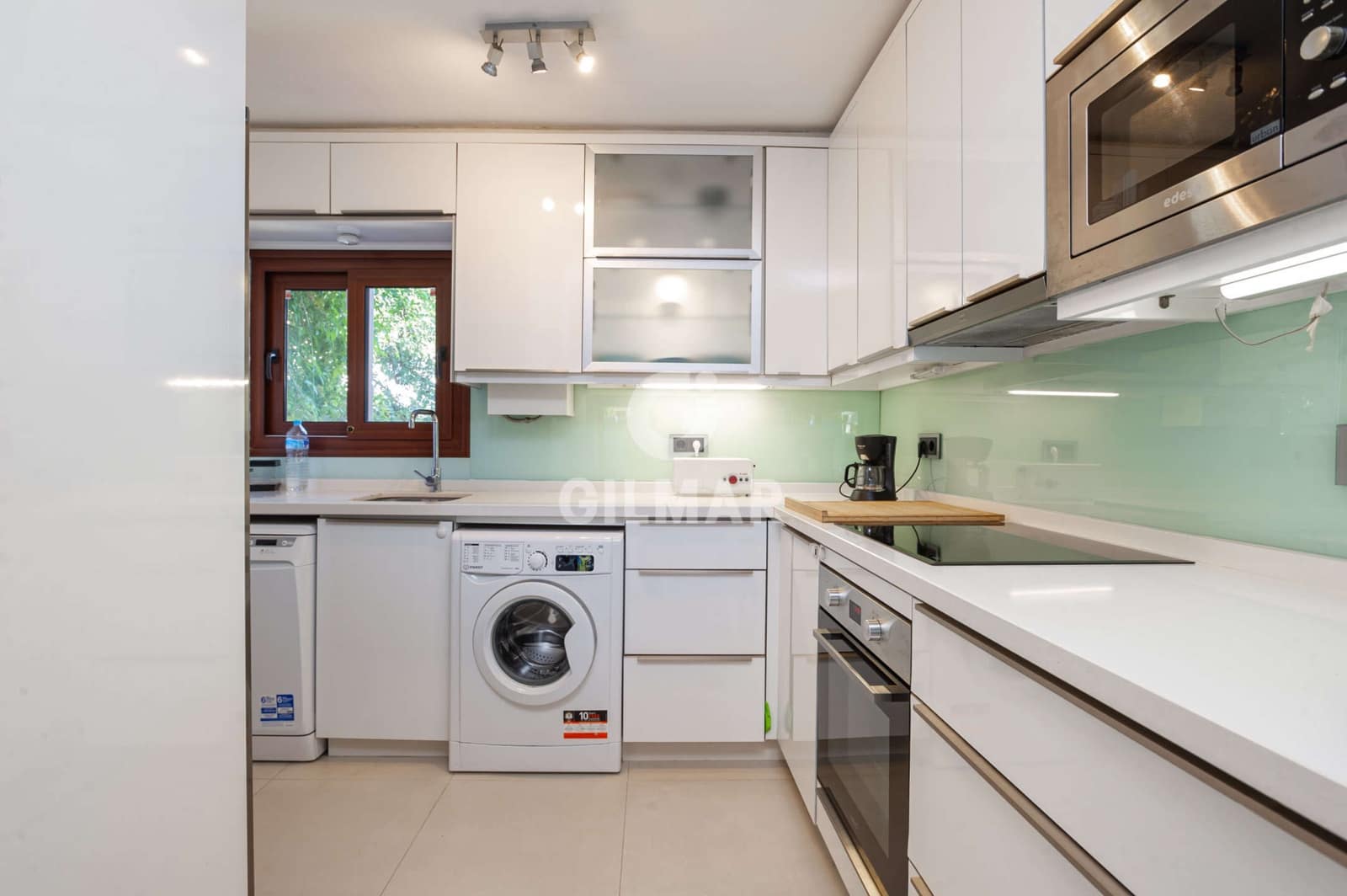 3 quarto Moradia Geminada para venda em Golden Mile com piscina - 595 000 € (Ref: 9228044)