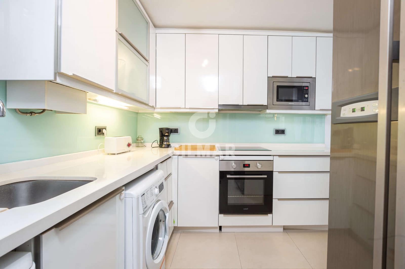 3 quarto Moradia Geminada para venda em Golden Mile com piscina - 595 000 € (Ref: 9228044)