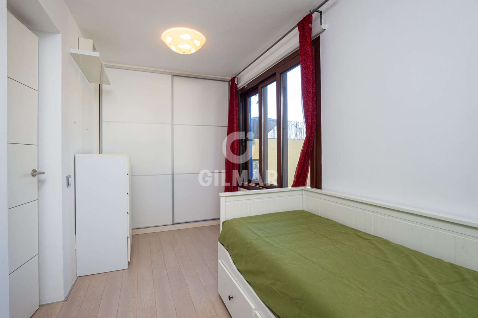 3 quarto Moradia Geminada para venda em Golden Mile com piscina - 595 000 € (Ref: 9228044)