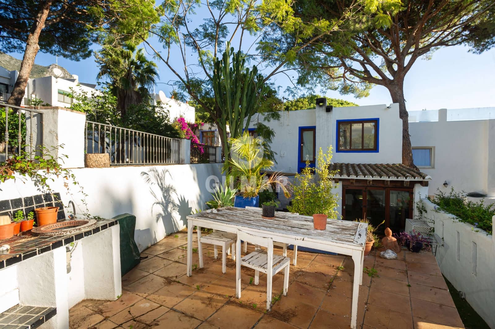 3 quarto Moradia Geminada para venda em Golden Mile com piscina - 595 000 € (Ref: 9228044)