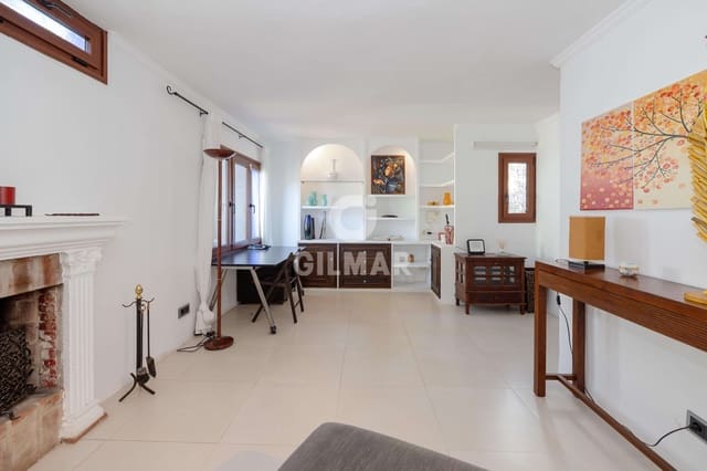 3 soveværelse Semi-Rækkehus til salg i Sierra Blanca, Marbella med swimmingpool - € 550.000 (Ref: 9228044)