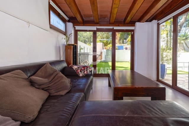 3 soveværelse Semi-Rækkehus til salg i Sierra Blanca, Marbella med swimmingpool - € 550.000 (Ref: 9228044)