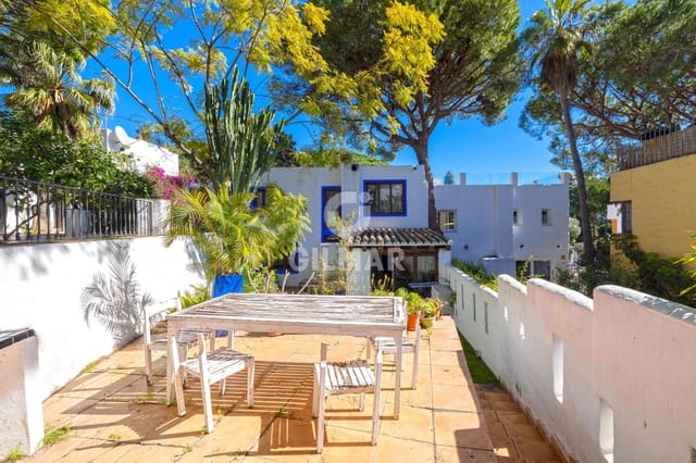 3 soveværelse Semi-Rækkehus til salg i Sierra Blanca, Marbella med swimmingpool - € 550.000 (Ref: 9228044)