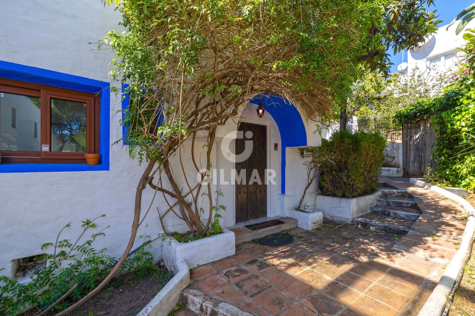 Pareado de 3 habitaciones en Golden Mile en venta con piscina - 550.000 € (Ref: 9228044)