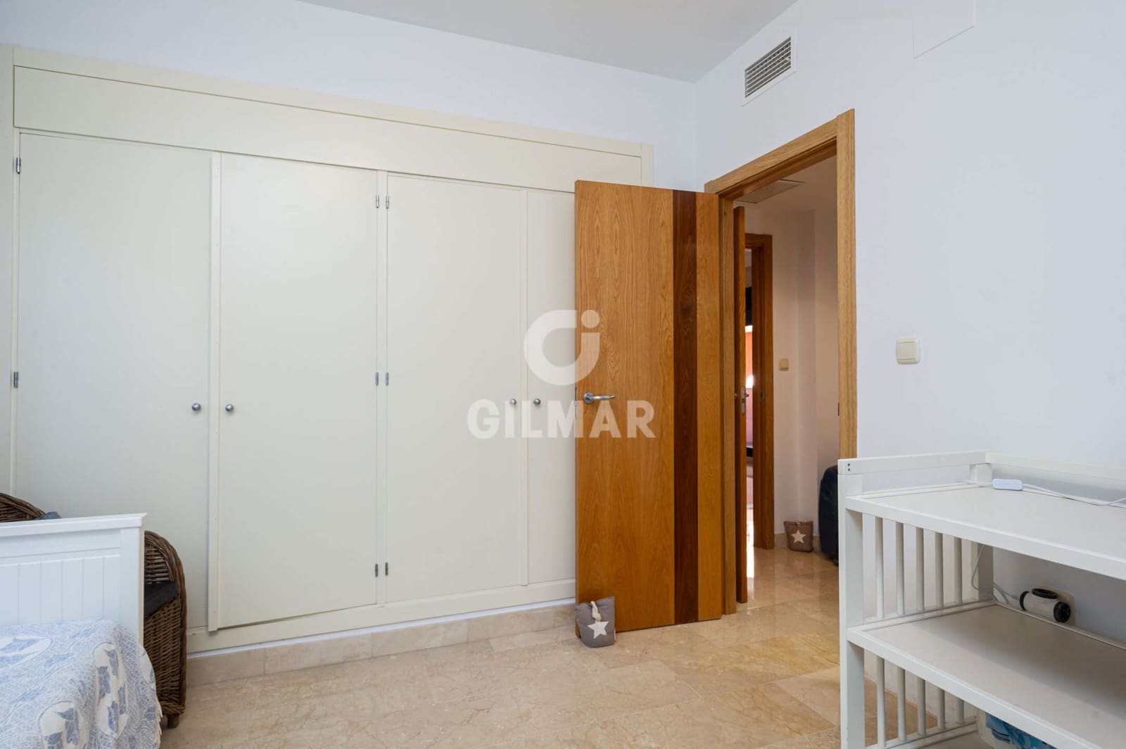 2 soveværelse Lejlighed til salg i Marbesa med swimmingpool garage - € 422.000 (Ref: 9228045)