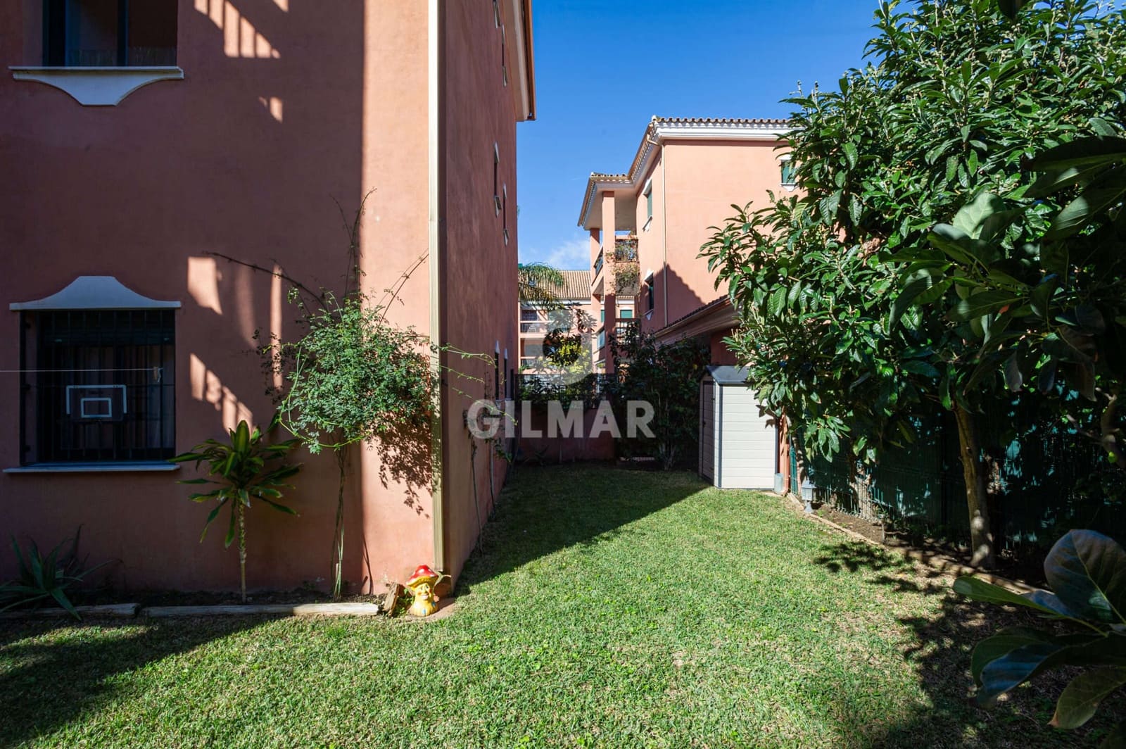 2 soveværelse Lejlighed til salg i Marbesa med swimmingpool garage - € 422.000 (Ref: 9228045)