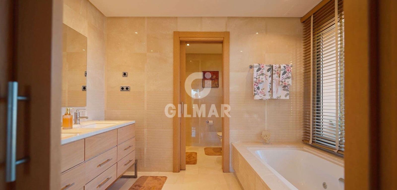 Piso de 3 habitaciones en Golden Mile en venta con piscina garaje - 1.650.000 € (Ref: 9228046)