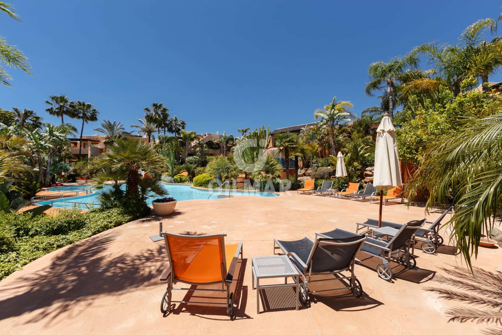 Piso de 3 habitaciones en Golden Mile en venta con piscina garaje - 1.650.000 € (Ref: 9228046)