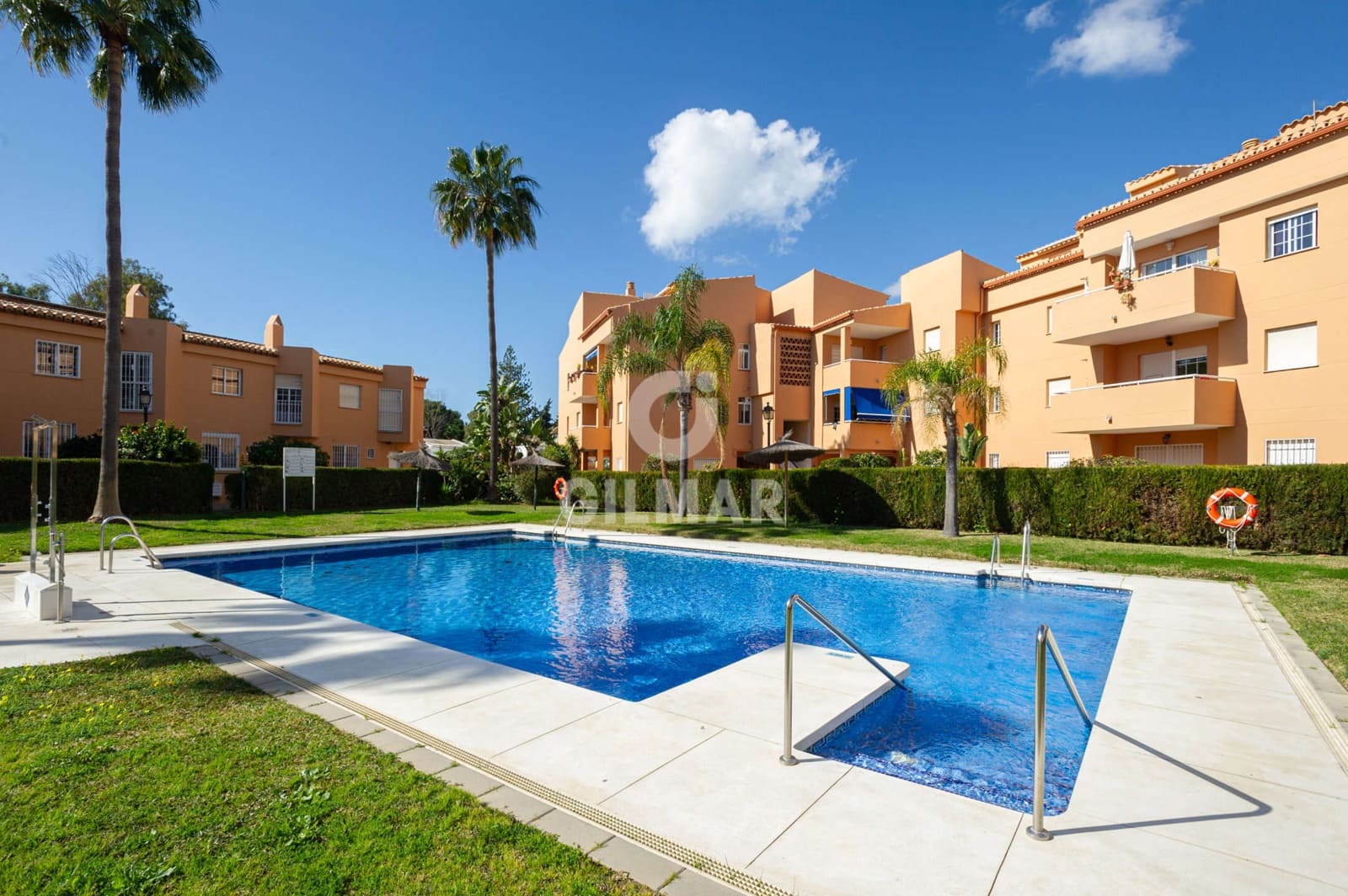 3 sypialnia Penthouse na sprzedaż w Costabella z basenem garażem - 440 000 € (Ref: 9228047)