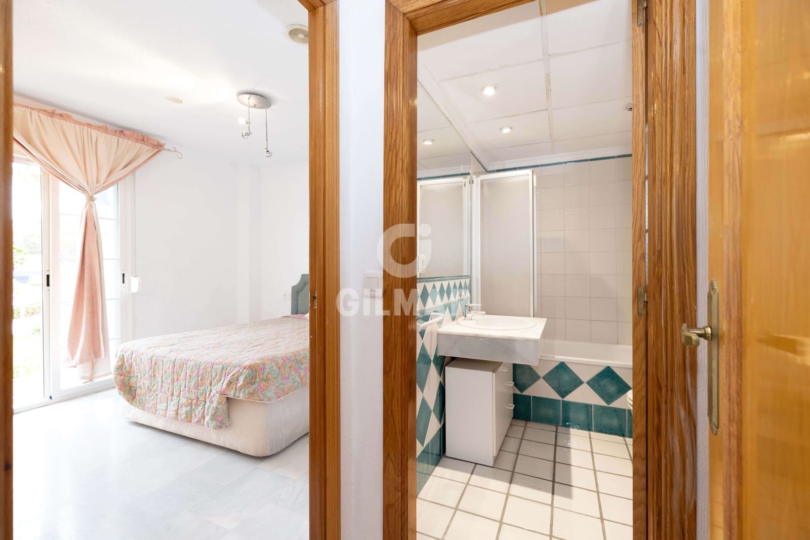 3 sypialnia Penthouse na sprzedaż w Costabella z basenem garażem - 440 000 € (Ref: 9228047)