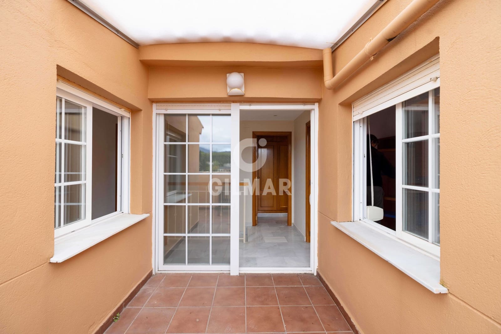 3 sypialnia Penthouse na sprzedaż w Costabella z basenem garażem - 440 000 € (Ref: 9228047)