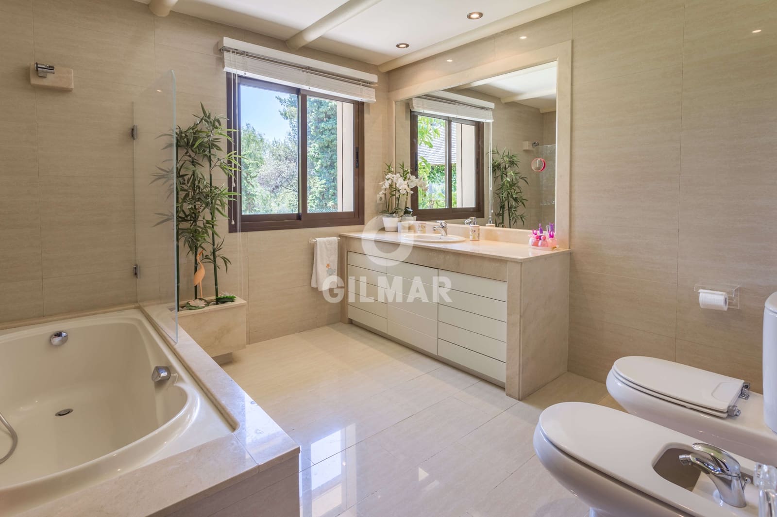 6 soveværelse Villa til salg i Rio Real med swimmingpool garage - € 4.350.000 (Ref: 9229121)