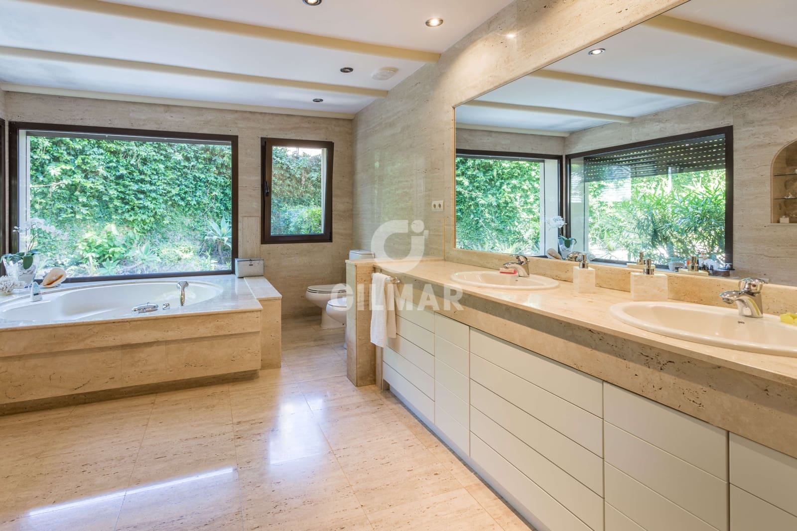 6 soveværelse Villa til salg i Rio Real med swimmingpool garage - € 4.350.000 (Ref: 9229121)