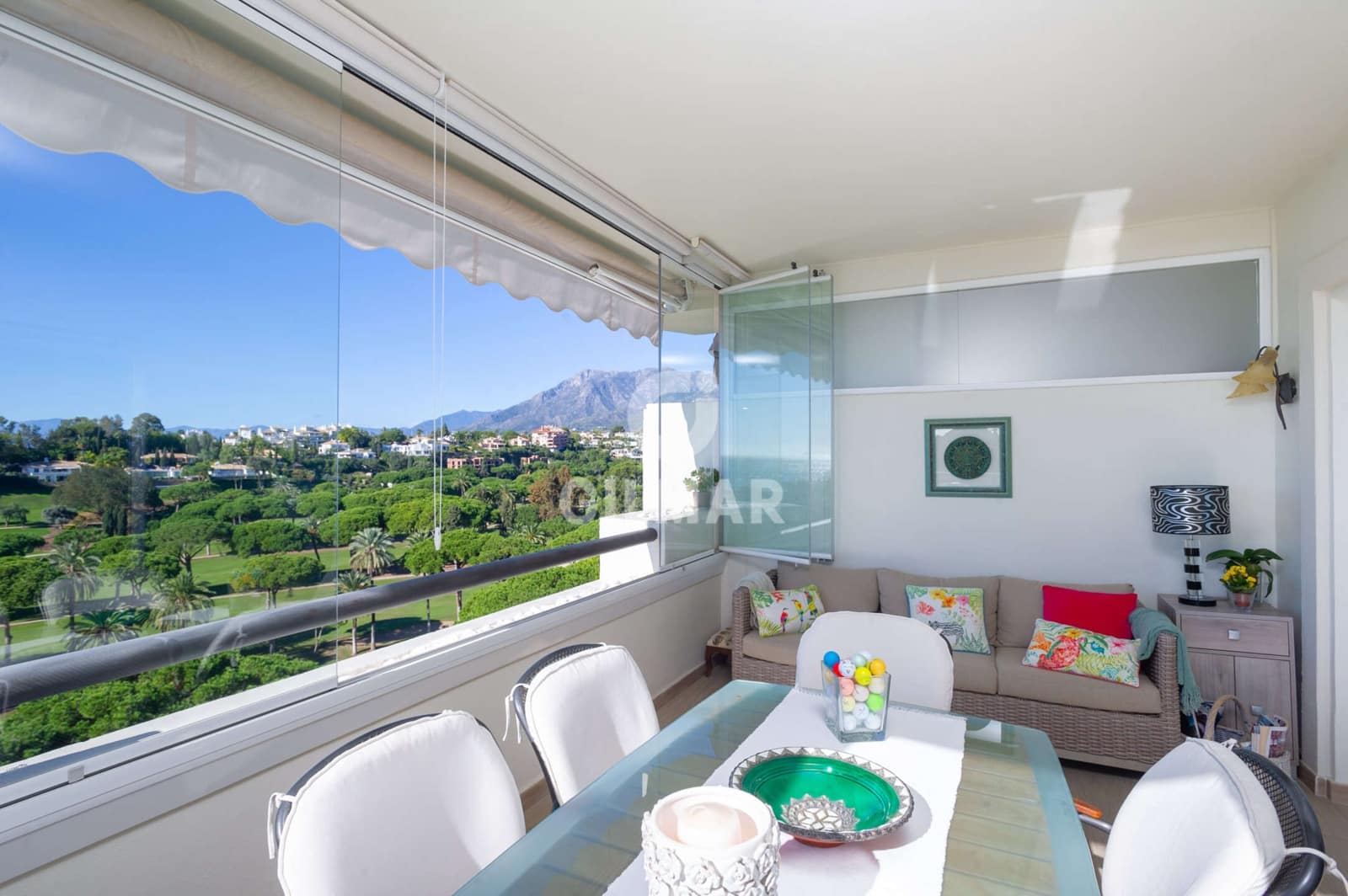 2 sypialnia Mieszkanie na sprzedaż w Rio Real z basenem garażem - 750 000 € (Ref: 9229123)