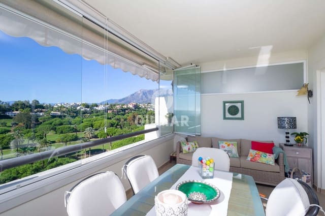 2 soveværelse Lejlighed til salg i Río Real, Marbella med swimmingpool garage - € 750.000 (Ref: 9229123)