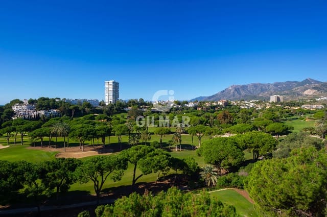 2 soveværelse Lejlighed til salg i Río Real, Marbella med swimmingpool garage - € 750.000 (Ref: 9229123)