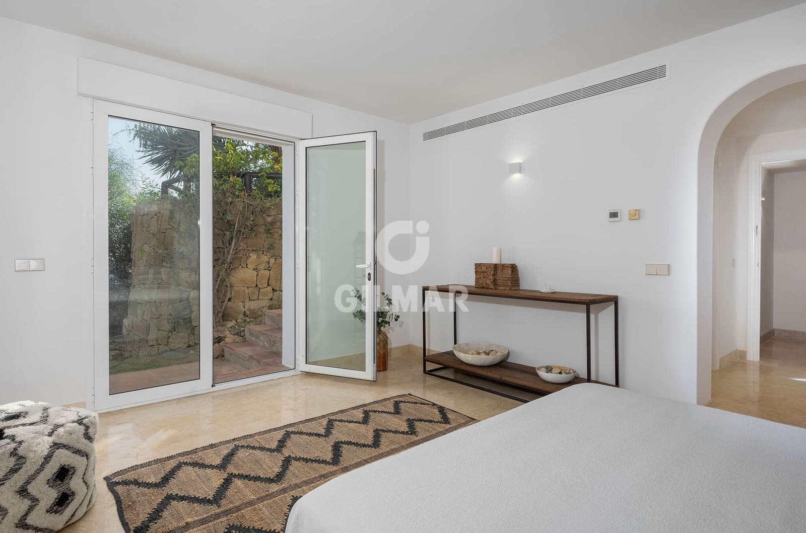 6 soverom Villa til salgs i Marbella med svømmebasseng garasje - € 4 000 000 (Ref: 9229128)