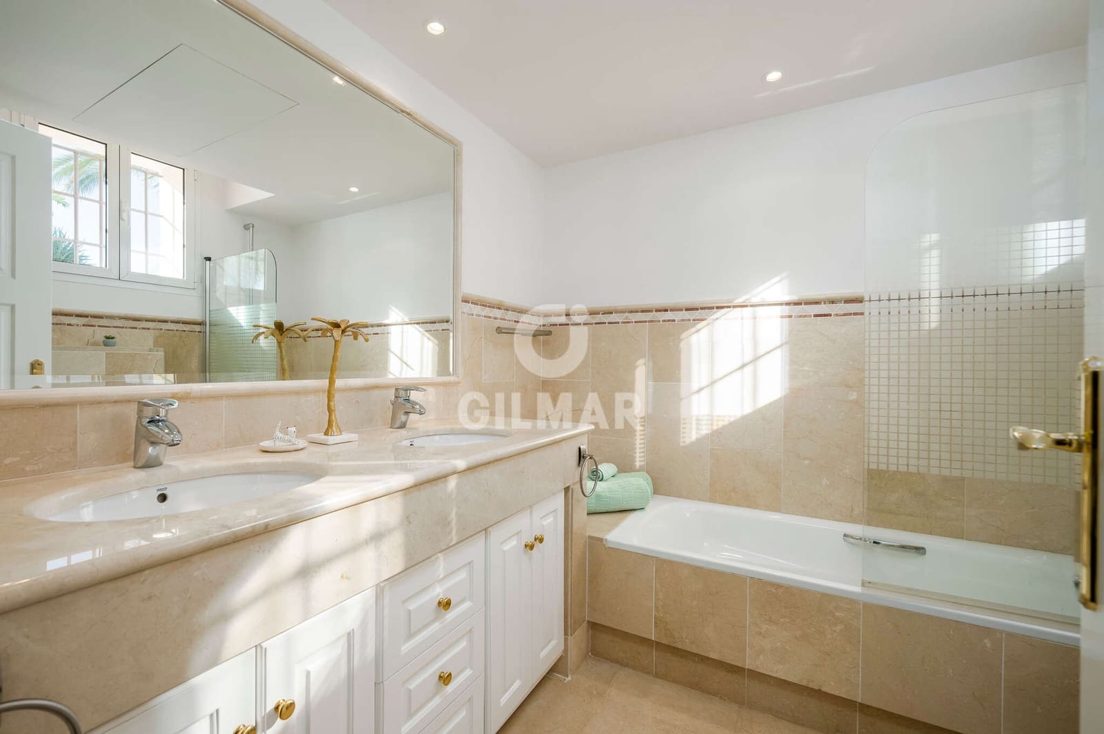 6 soverom Villa til salgs i Marbella med svømmebasseng garasje - € 4 000 000 (Ref: 9229128)