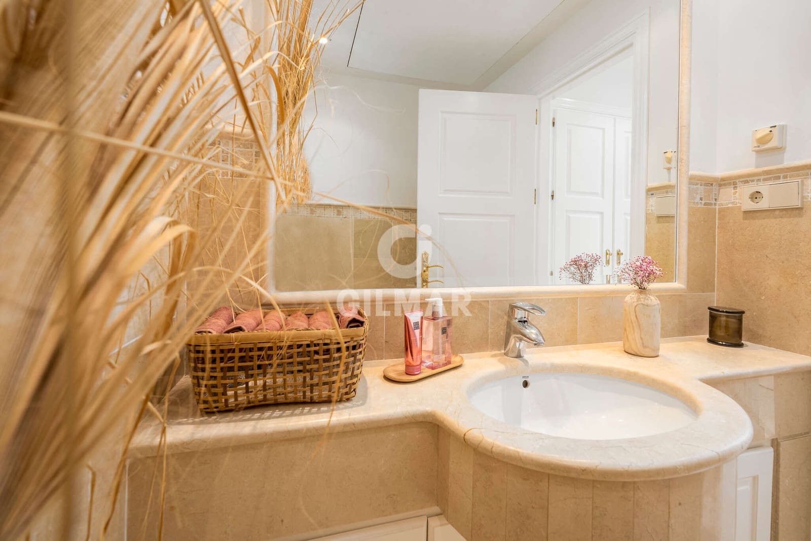 6 soverom Villa til salgs i Marbella med svømmebasseng garasje - € 4 000 000 (Ref: 9229128)