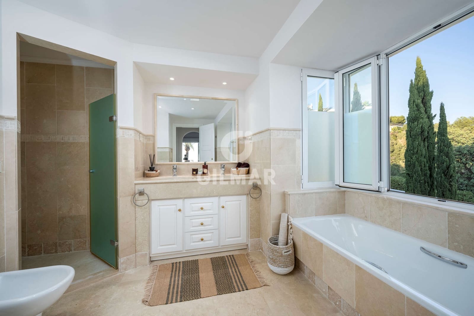 6 soverom Villa til salgs i Marbella med svømmebasseng garasje - € 4 000 000 (Ref: 9229128)