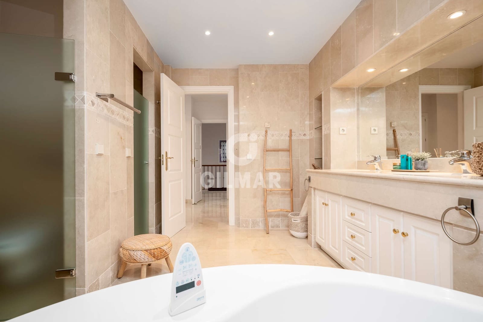 6 soverom Villa til salgs i Marbella med svømmebasseng garasje - € 4 000 000 (Ref: 9229128)