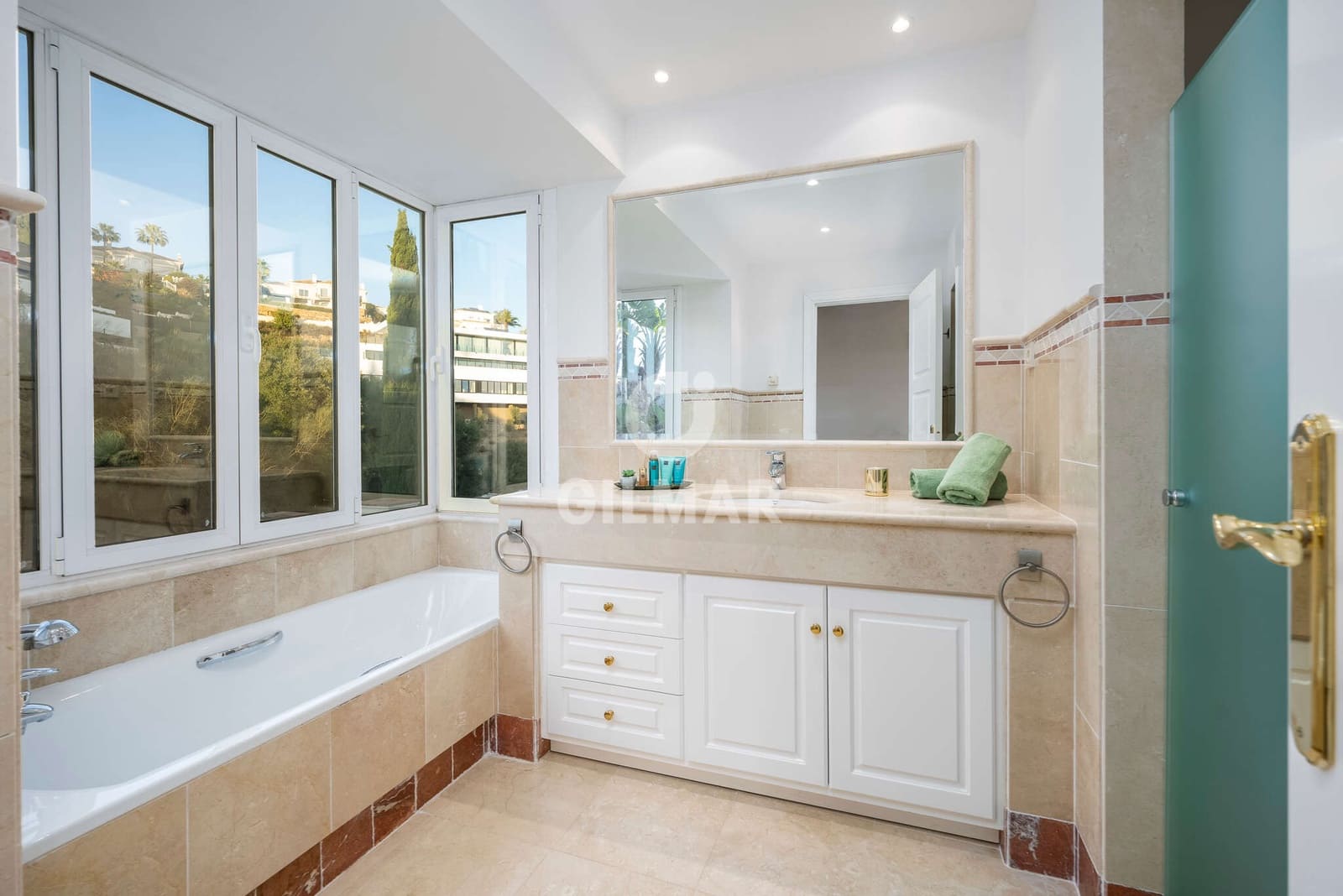 6 soverom Villa til salgs i Marbella med svømmebasseng garasje - € 4 000 000 (Ref: 9229128)