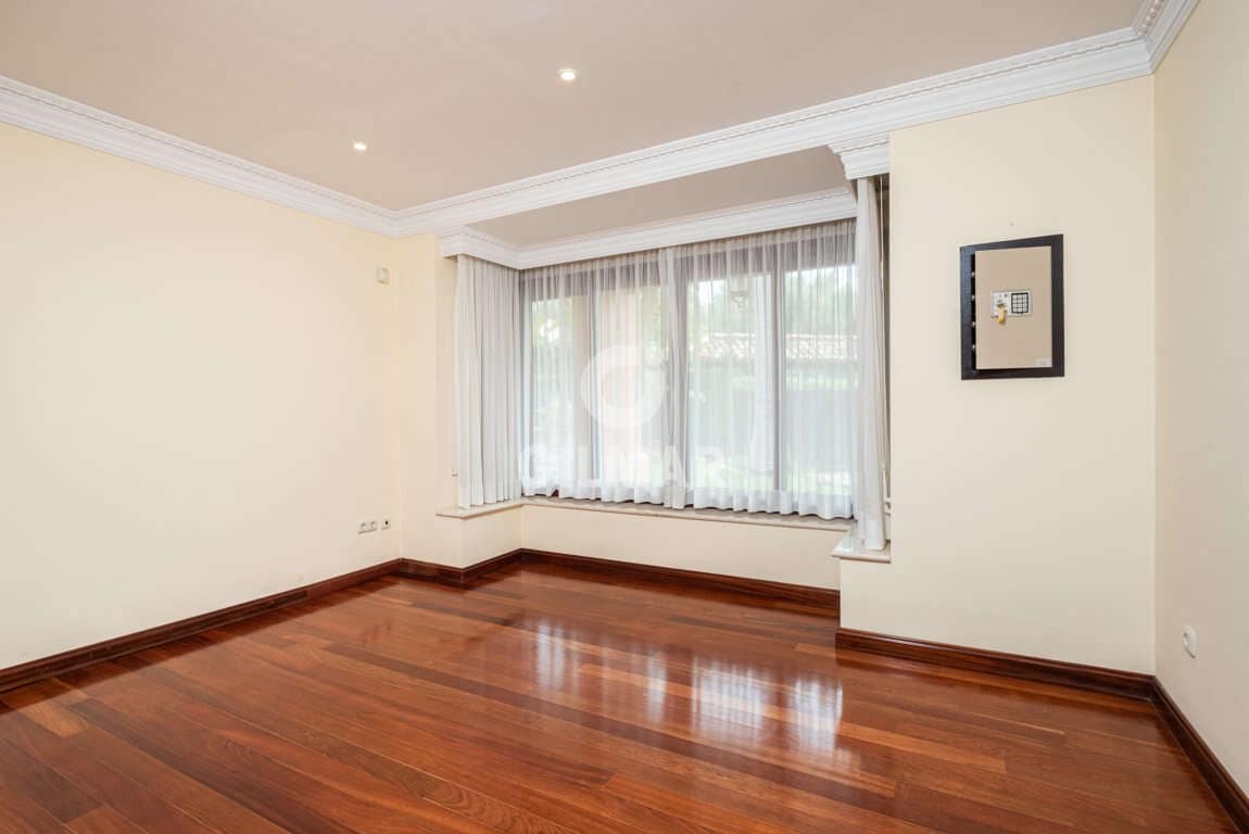 Chalet de 5 habitaciones en Marbella en venta con piscina garaje - 4.900.000 € (Ref: 9229129)