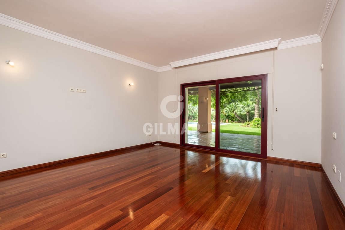 Chalet de 5 habitaciones en Marbella en venta con piscina garaje - 4.900.000 € (Ref: 9229129)