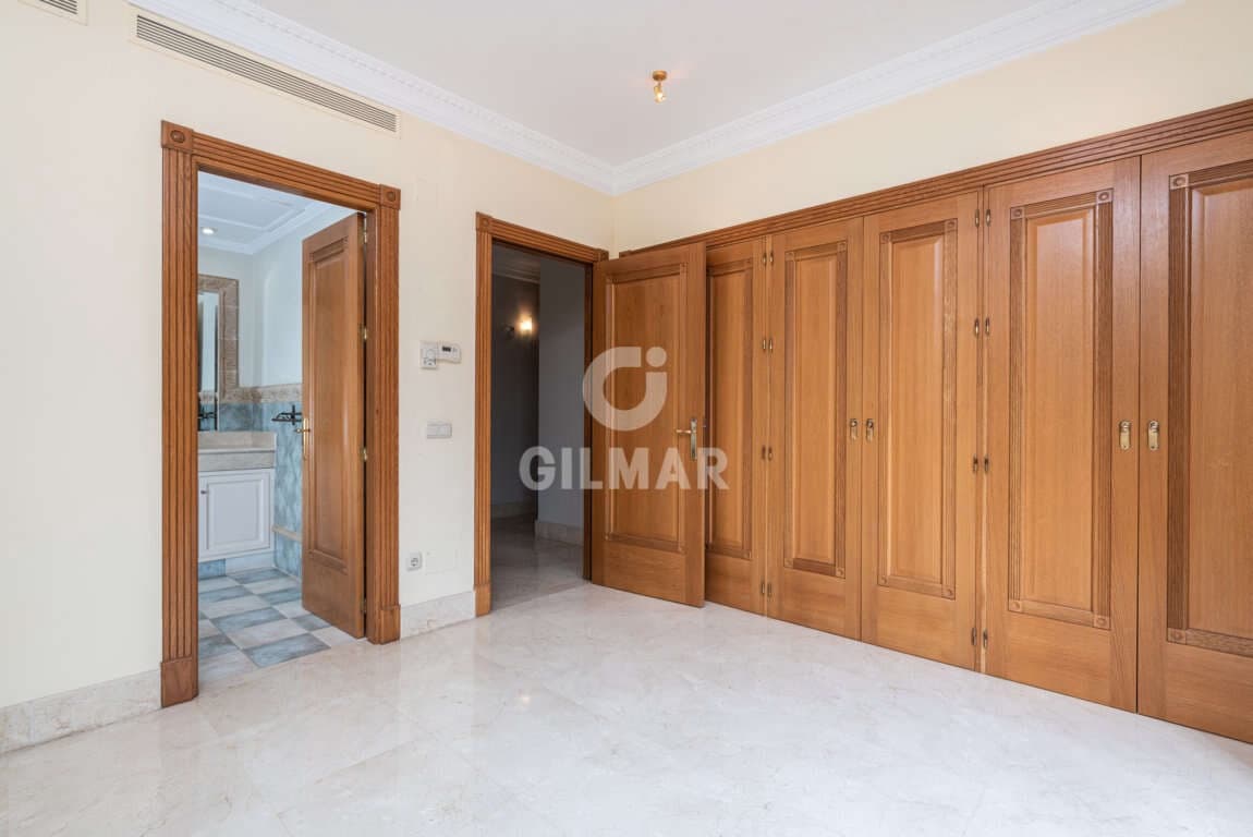 Chalet de 5 habitaciones en Marbella en venta con piscina garaje - 4.900.000 € (Ref: 9229129)