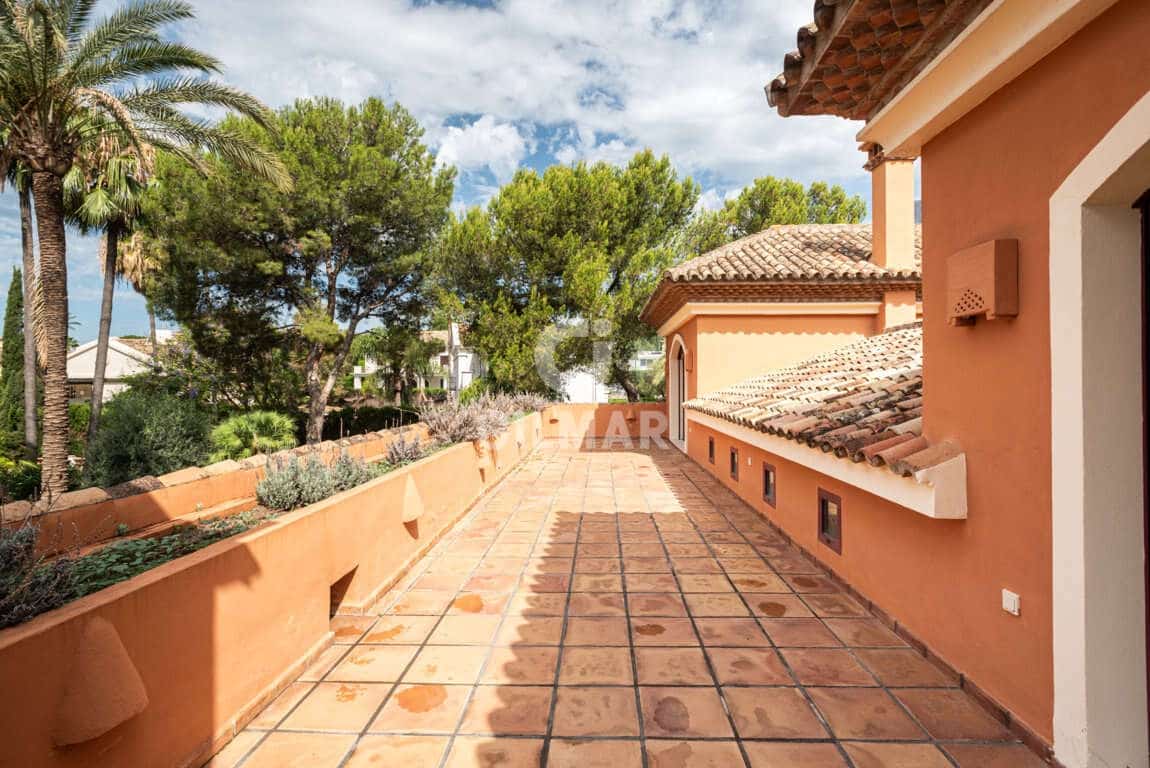 Chalet de 5 habitaciones en Marbella en venta con piscina garaje - 4.900.000 € (Ref: 9229129)
