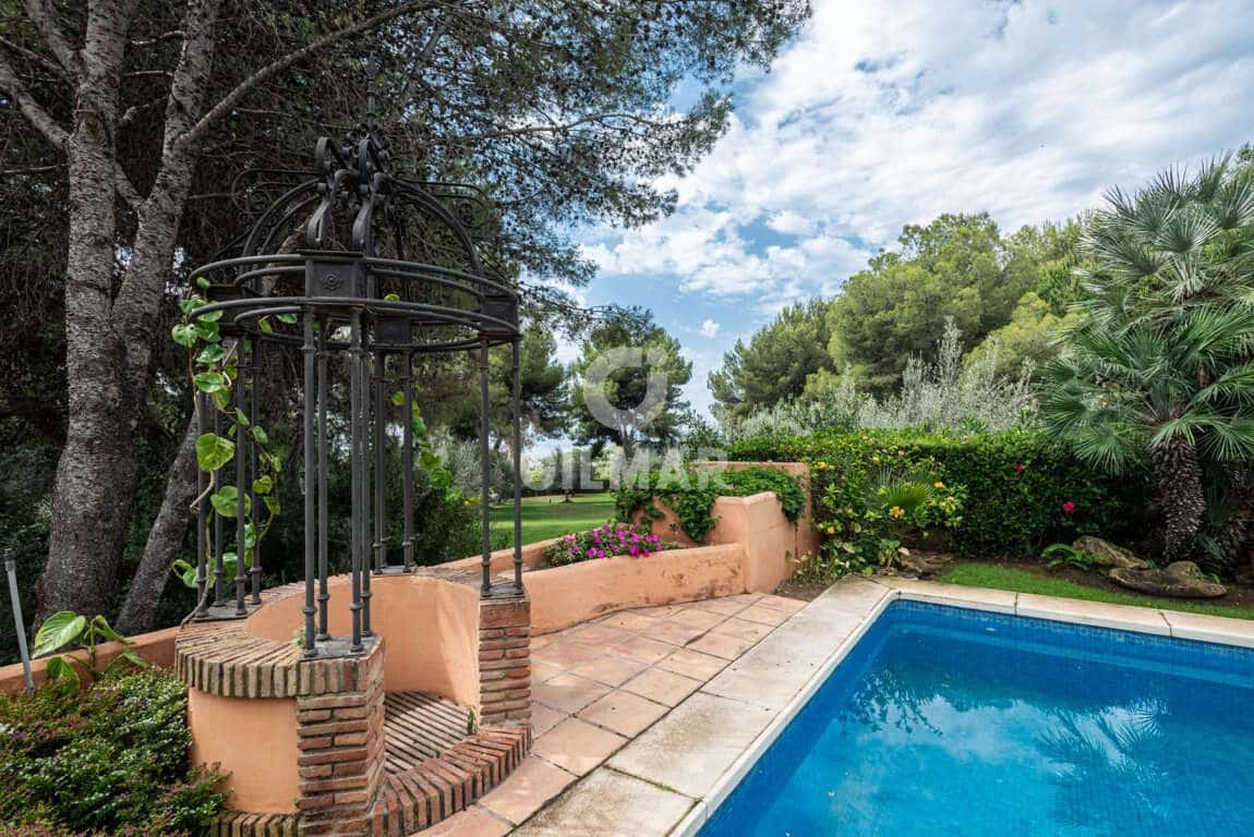 Chalet de 5 habitaciones en Marbella en venta con piscina garaje - 4.900.000 € (Ref: 9229129)