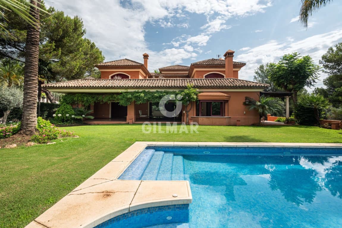 Chalet de 5 habitaciones en Marbella en venta con piscina garaje - 4.900.000 € (Ref: 9229129)