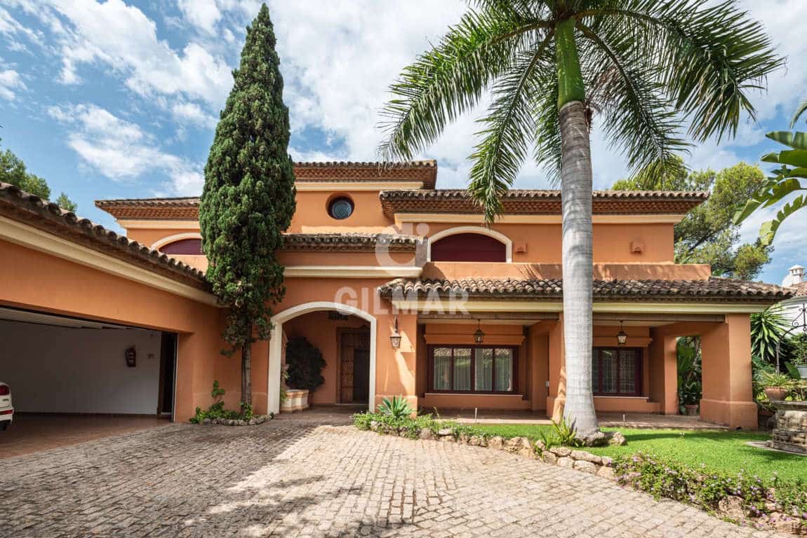 Chalet de 5 habitaciones en Marbella en venta con piscina garaje - 4.900.000 € (Ref: 9229129)