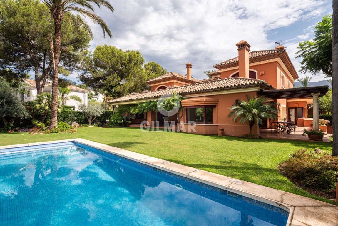 Chalet de 5 habitaciones en Marbella en venta con piscina garaje - 4.900.000 € (Ref: 9229129)