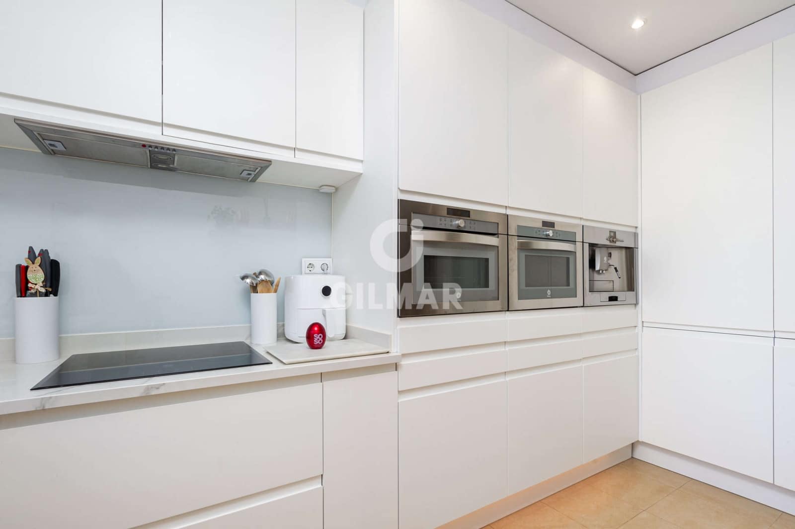 5 soverom Rekkehus til salgs i Marbella med svømmebasseng garasje - € 1 250 000 (Ref: 9229130)