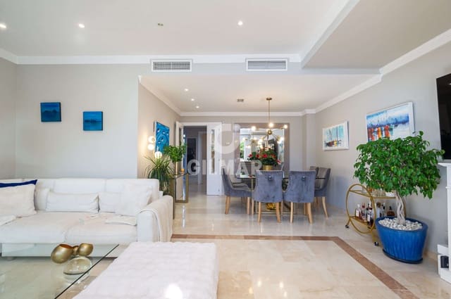 5 sovrum Radhus till salu i Bahía de Marbella, Marbella med pool garage - 1 250 000 € (Ref: 9229130)