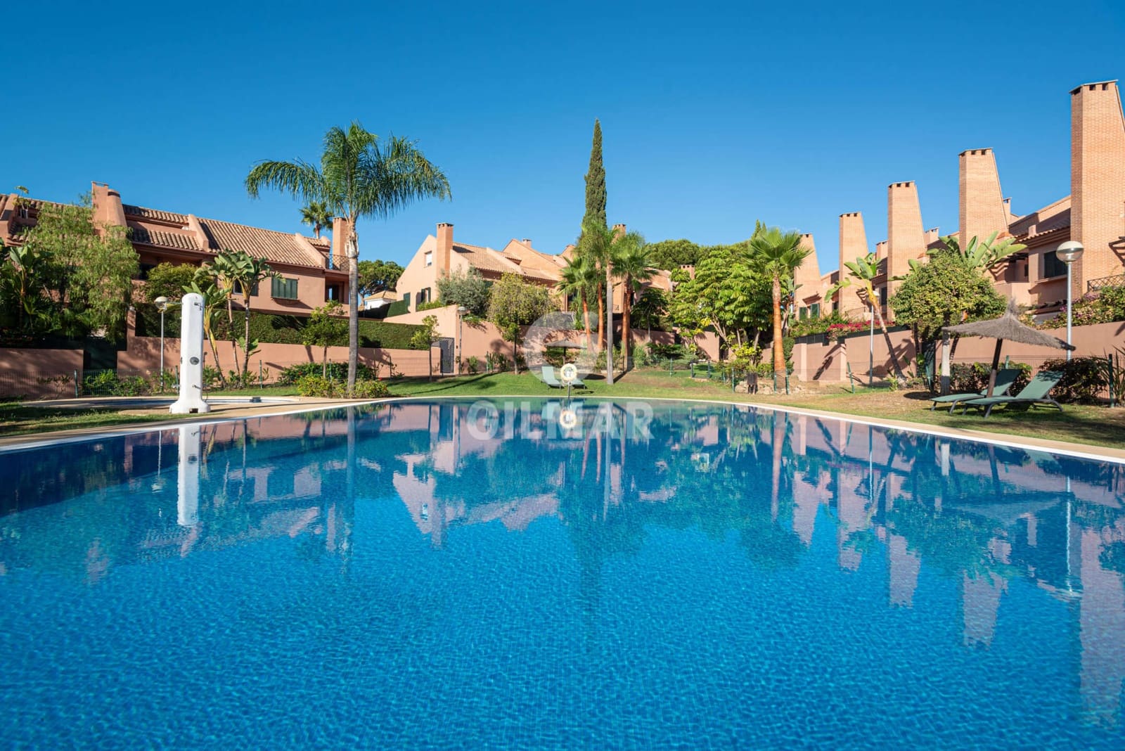 5 soverom Rekkehus til salgs i Marbella med svømmebasseng garasje - € 1 250 000 (Ref: 9229130)