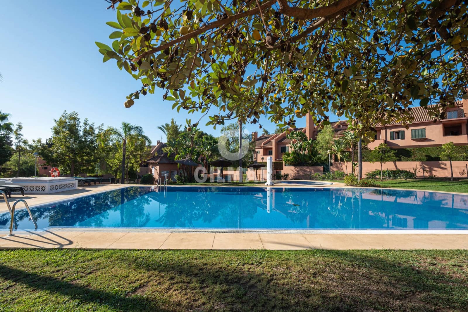 5 soverom Rekkehus til salgs i Marbella med svømmebasseng garasje - € 1 250 000 (Ref: 9229130)