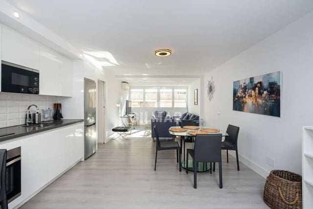 4 bedroom Flat for sale in Marbella with pool garage - € 1,000,000 (Ref: 9229133)